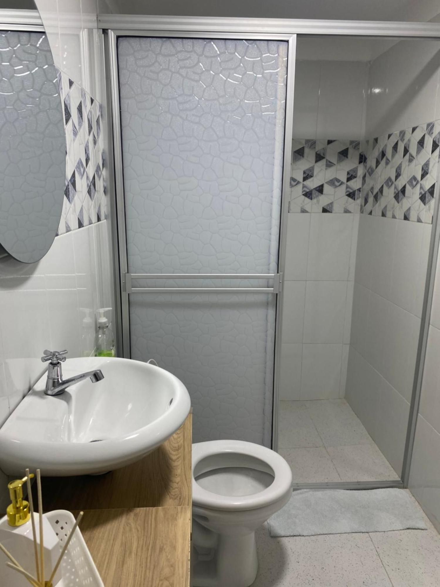 Cerca Al Aeropuerto 6 Guest house 3*